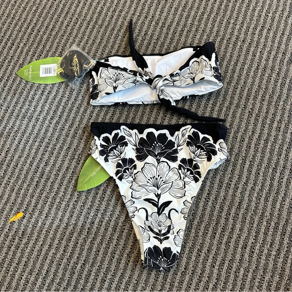 Set - Farm Rio Flower Leopards Bandeau Bikini Top & Bottom - Picture 7 of 9